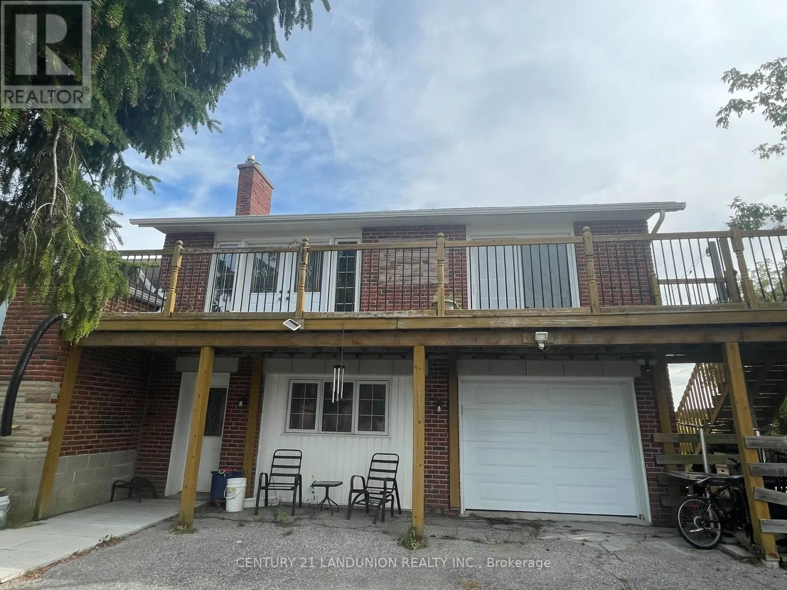 RESIDENCE PRIMARY UNIT/B - 20215 WOODBINE AVENUE