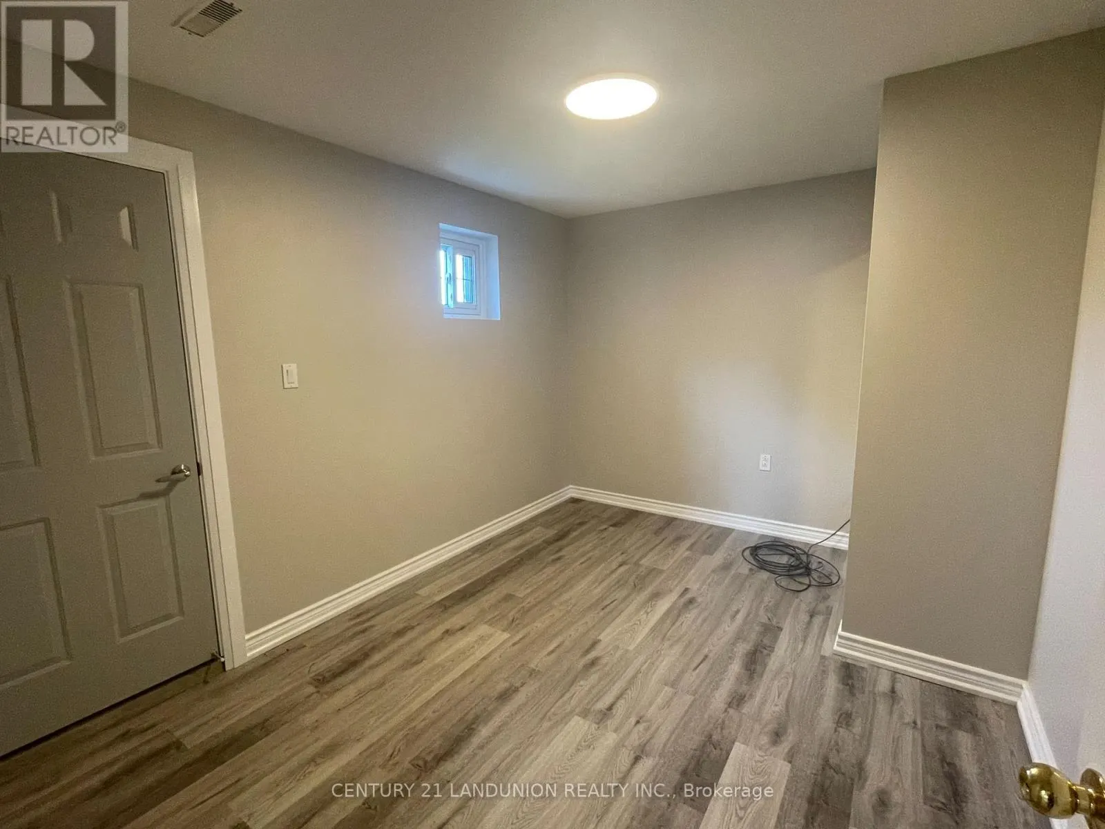 RESIDENCE PRIMARY UNIT/B - 20215 WOODBINE AVENUE