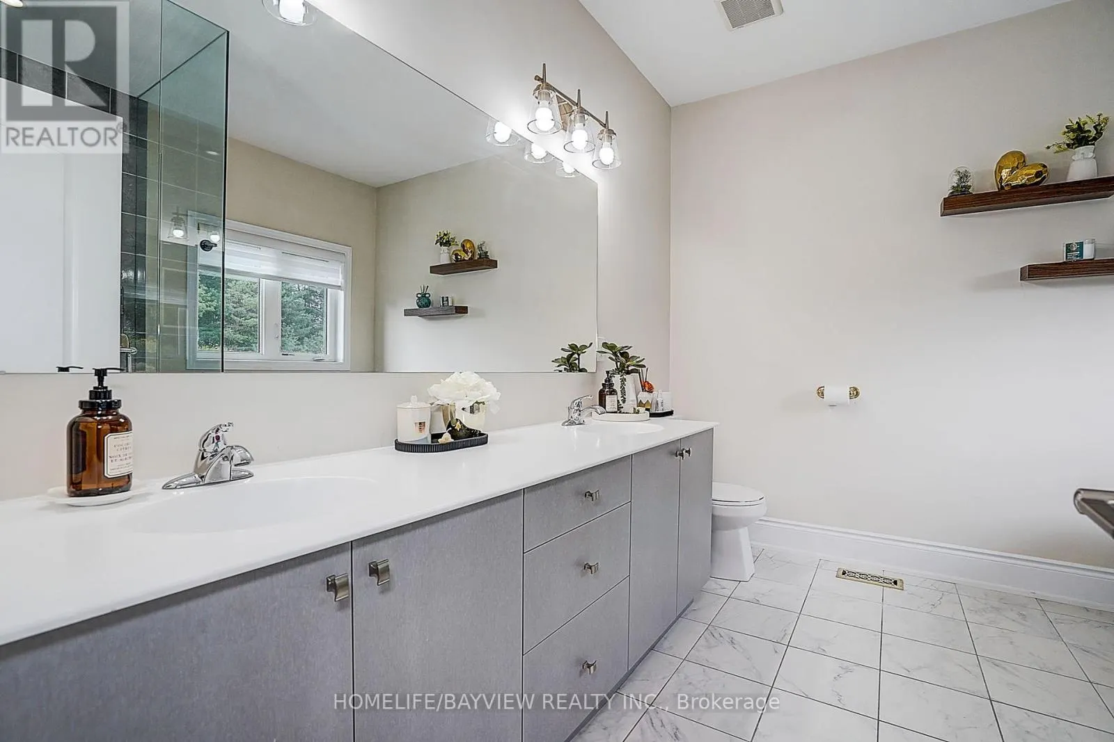 13 COTTONWOOD HOLLOW COURT