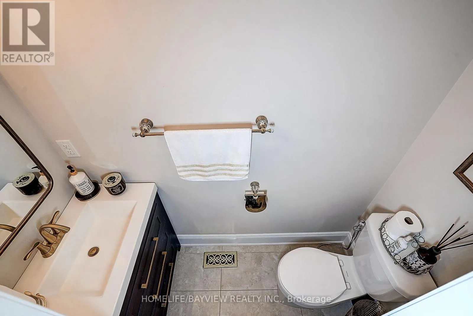 13 COTTONWOOD HOLLOW COURT