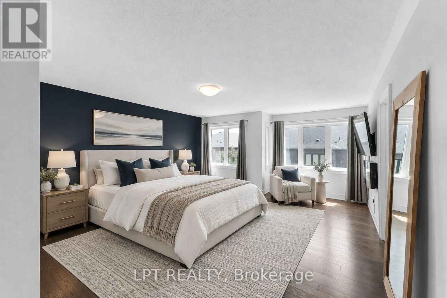 33 MONDIAL CRESCENT