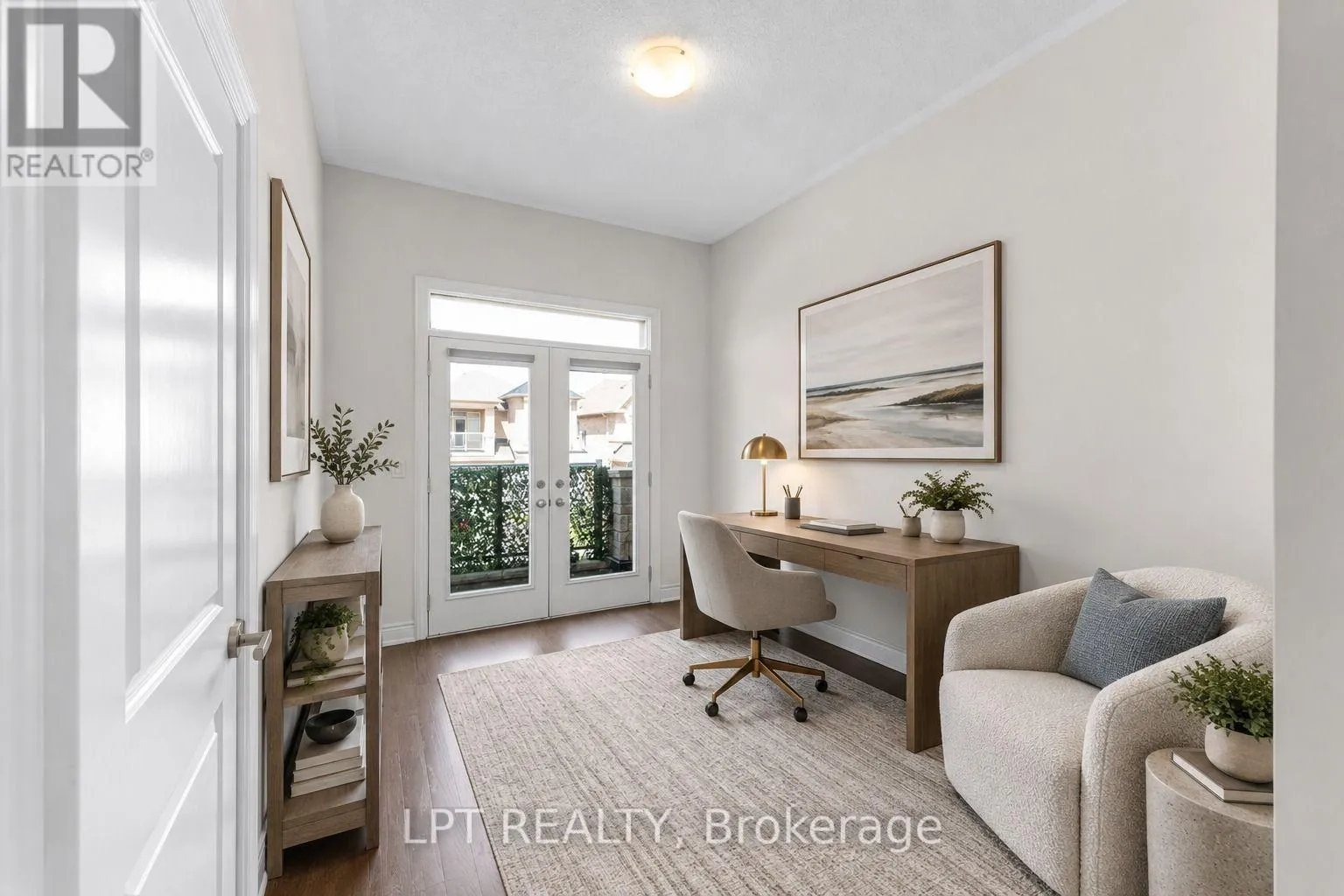 33 MONDIAL CRESCENT