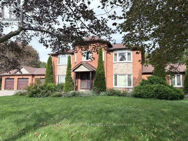 11 SLEEPY HOLLOW LANE