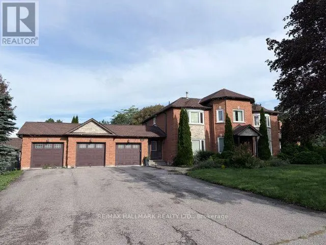 11 SLEEPY HOLLOW LANE