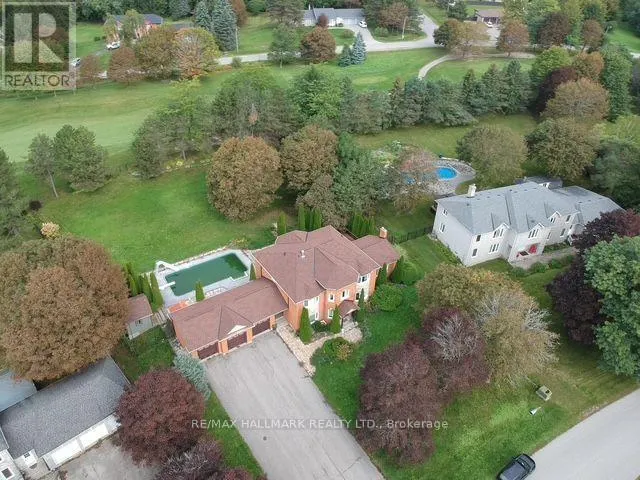11 SLEEPY HOLLOW LANE