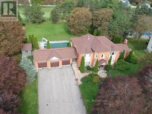 11 SLEEPY HOLLOW LANE