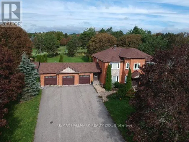 11 SLEEPY HOLLOW LANE