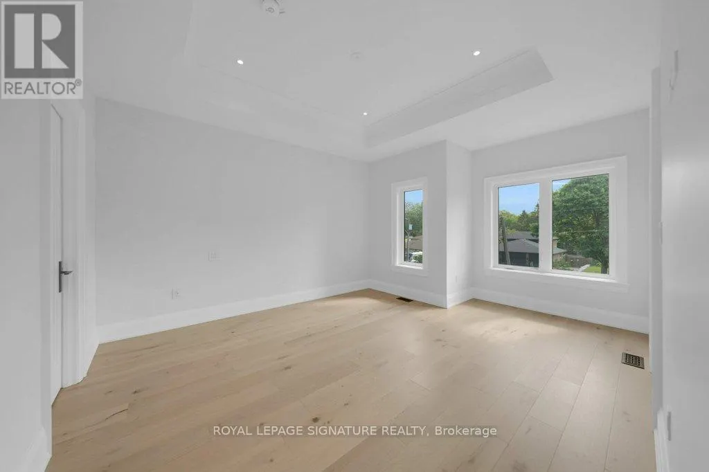 92 HOWARD ROAD