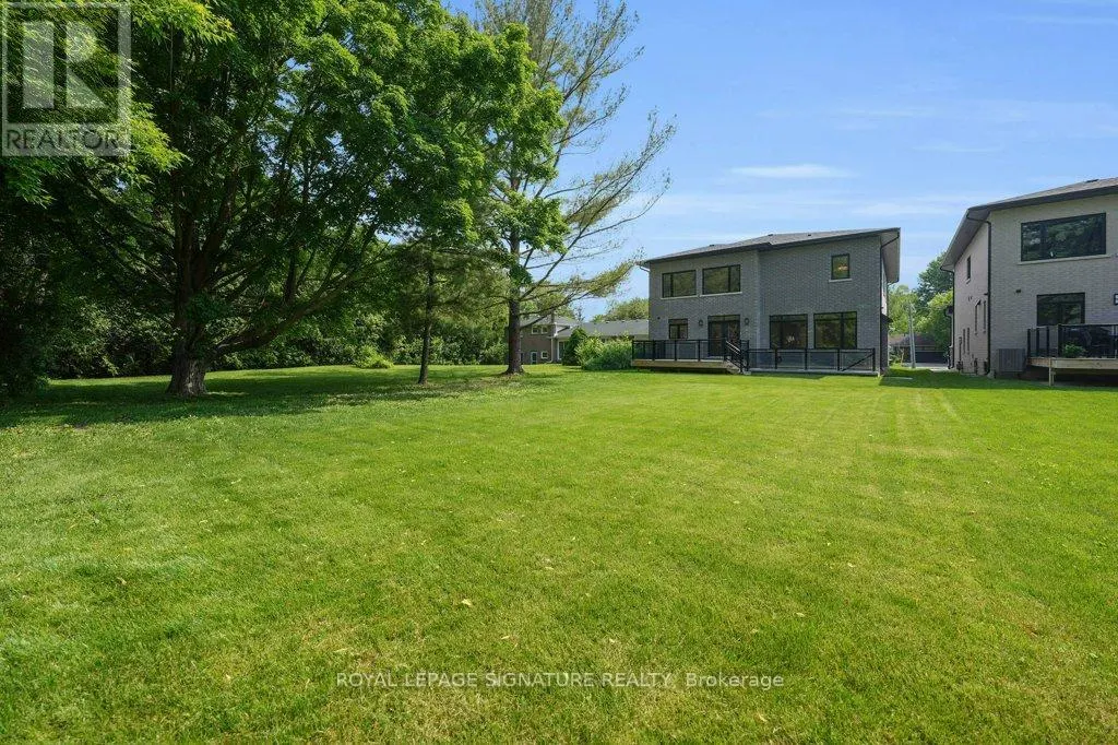 92 HOWARD ROAD