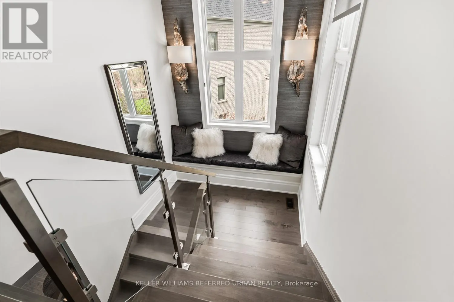 61 RIA COURT