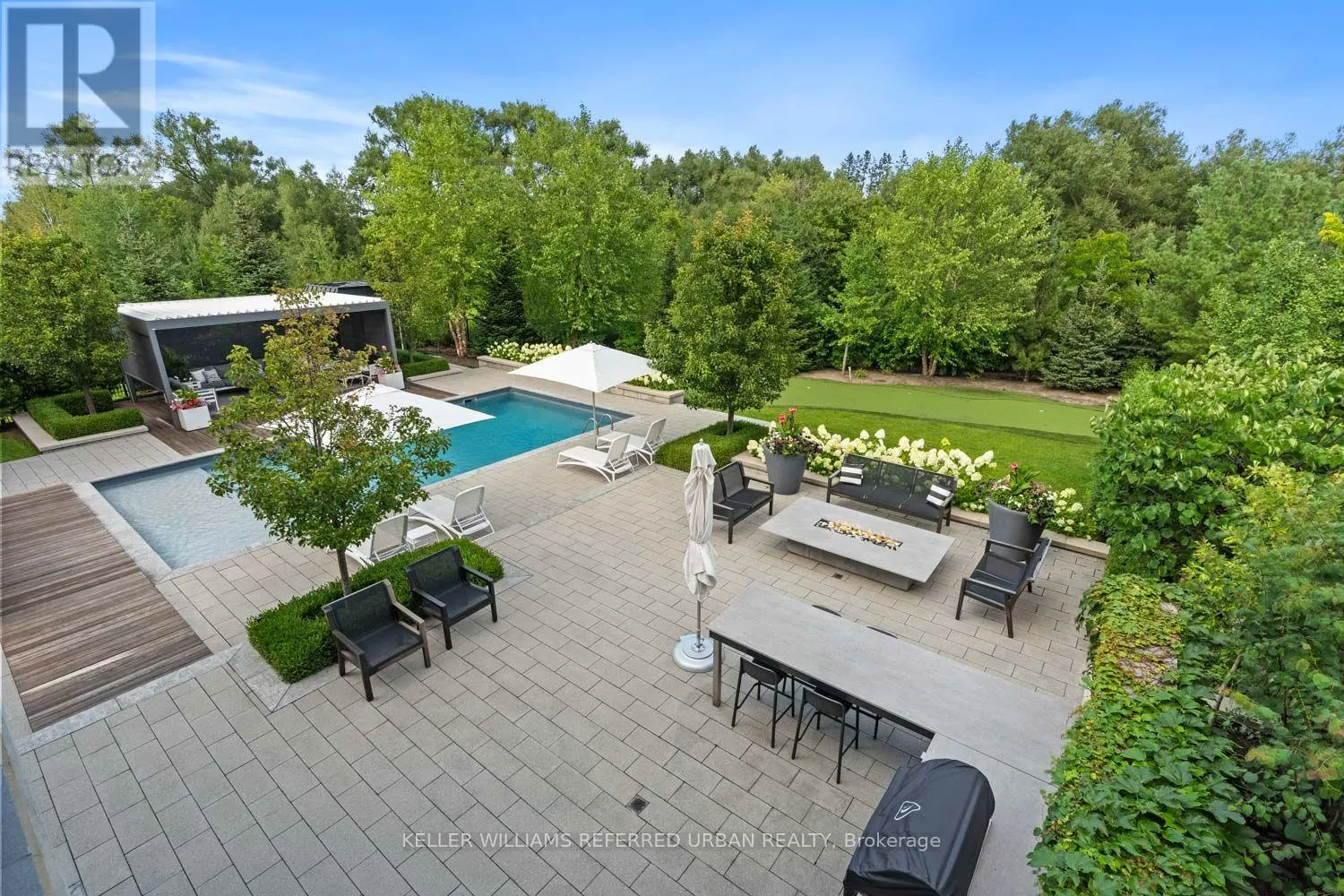 61 RIA COURT
