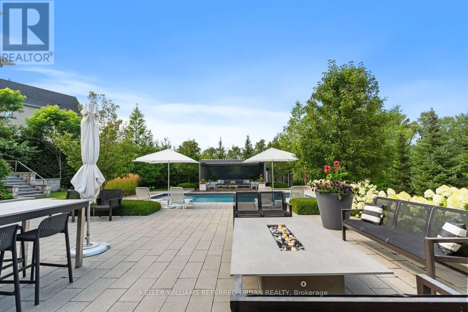 61 RIA COURT