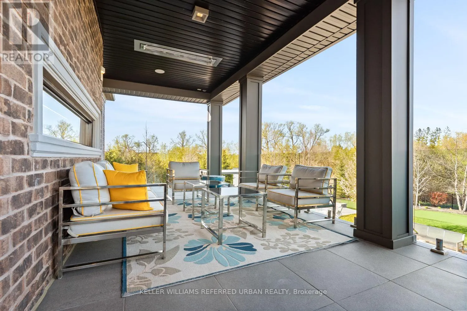 61 RIA COURT