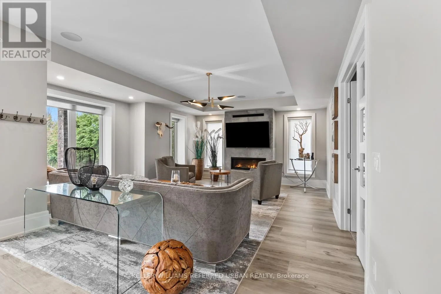 61 RIA COURT