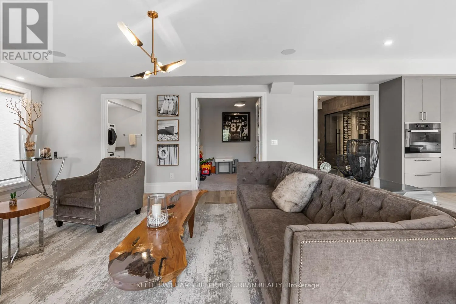61 RIA COURT
