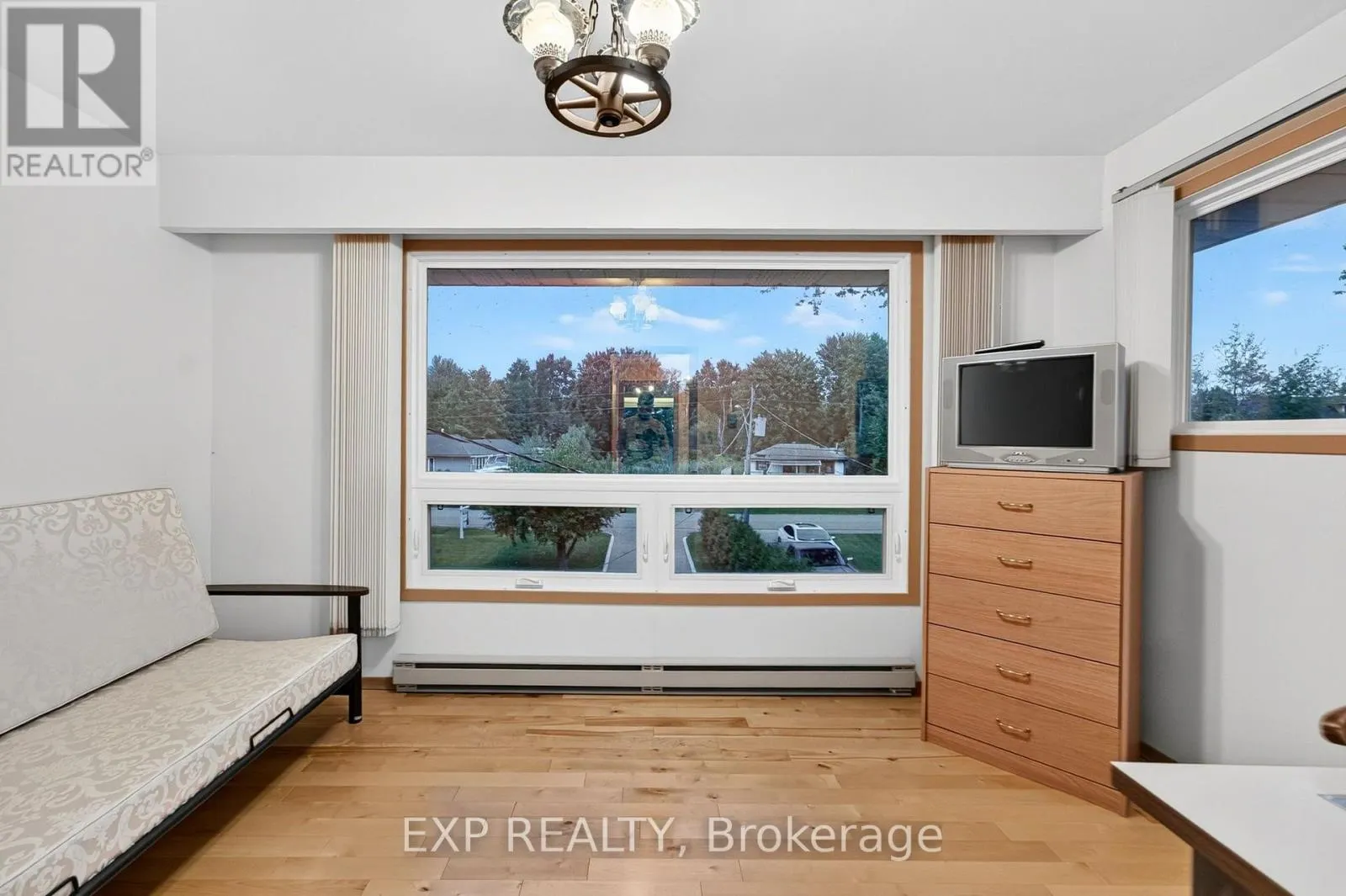 88 IRVING DRIVE