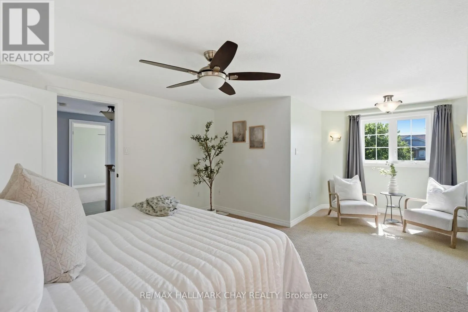 17 ARMEDA CLOW CRESCENT