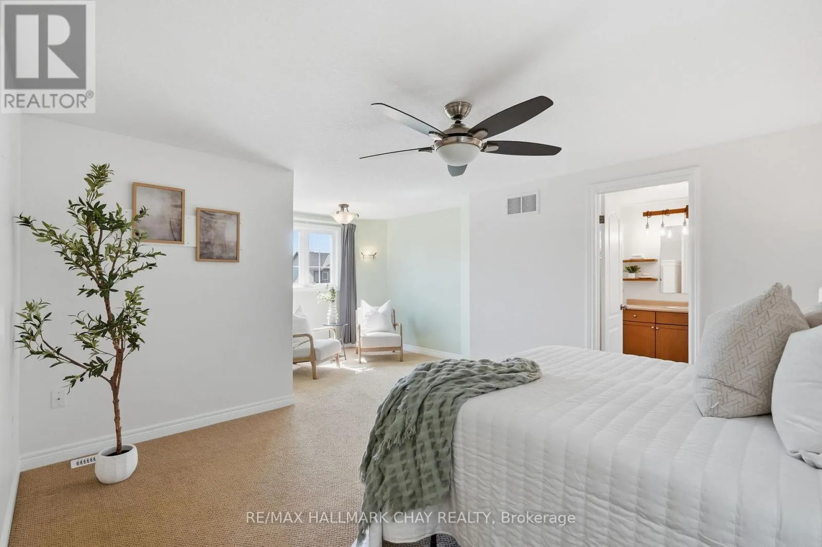 17 ARMEDA CLOW CRESCENT