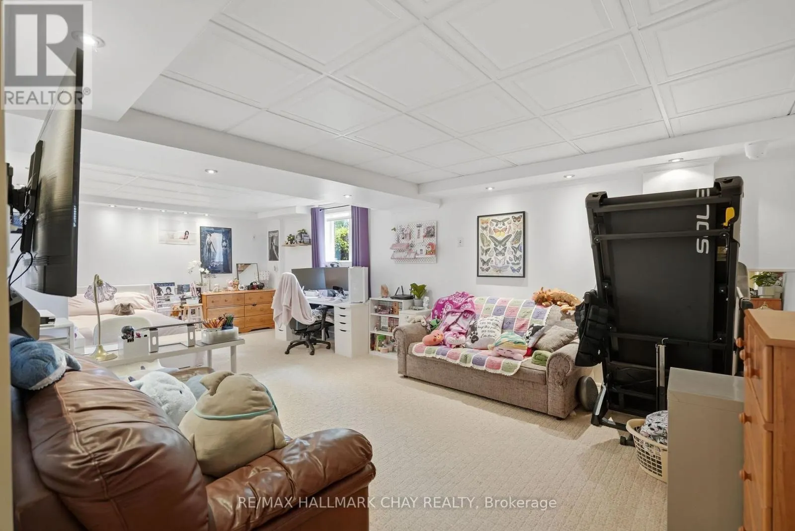 17 ARMEDA CLOW CRESCENT