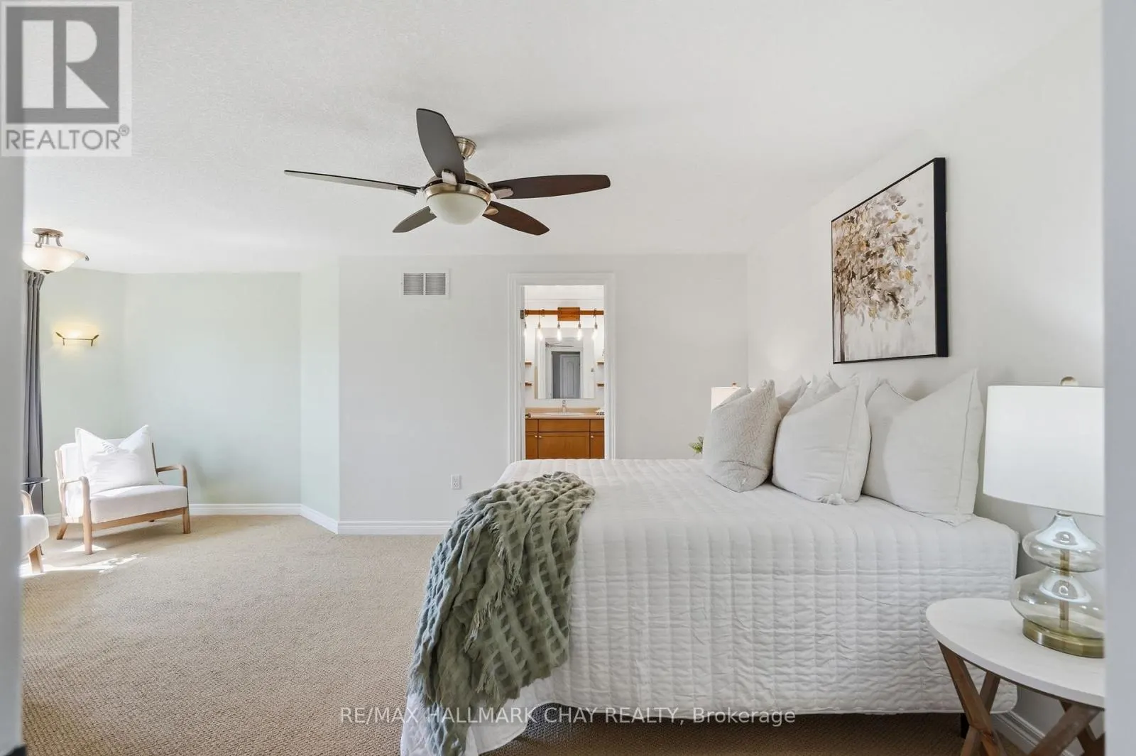 17 ARMEDA CLOW CRESCENT