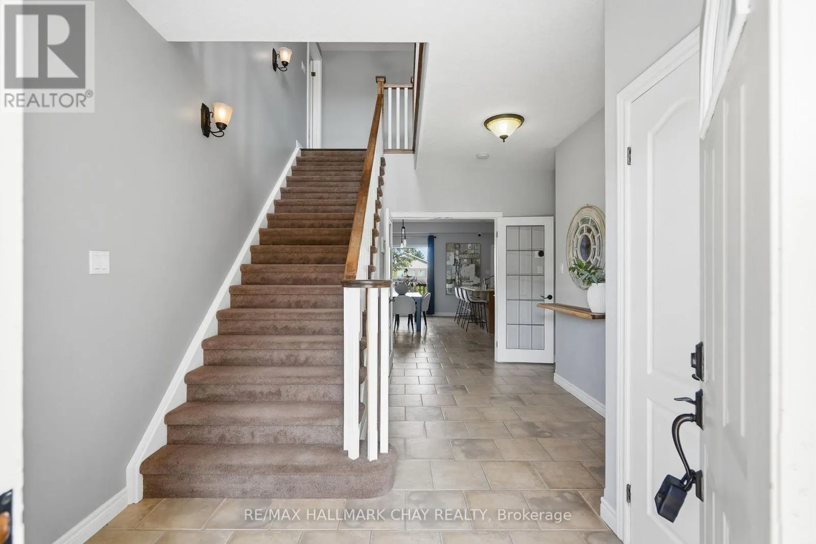 17 ARMEDA CLOW CRESCENT