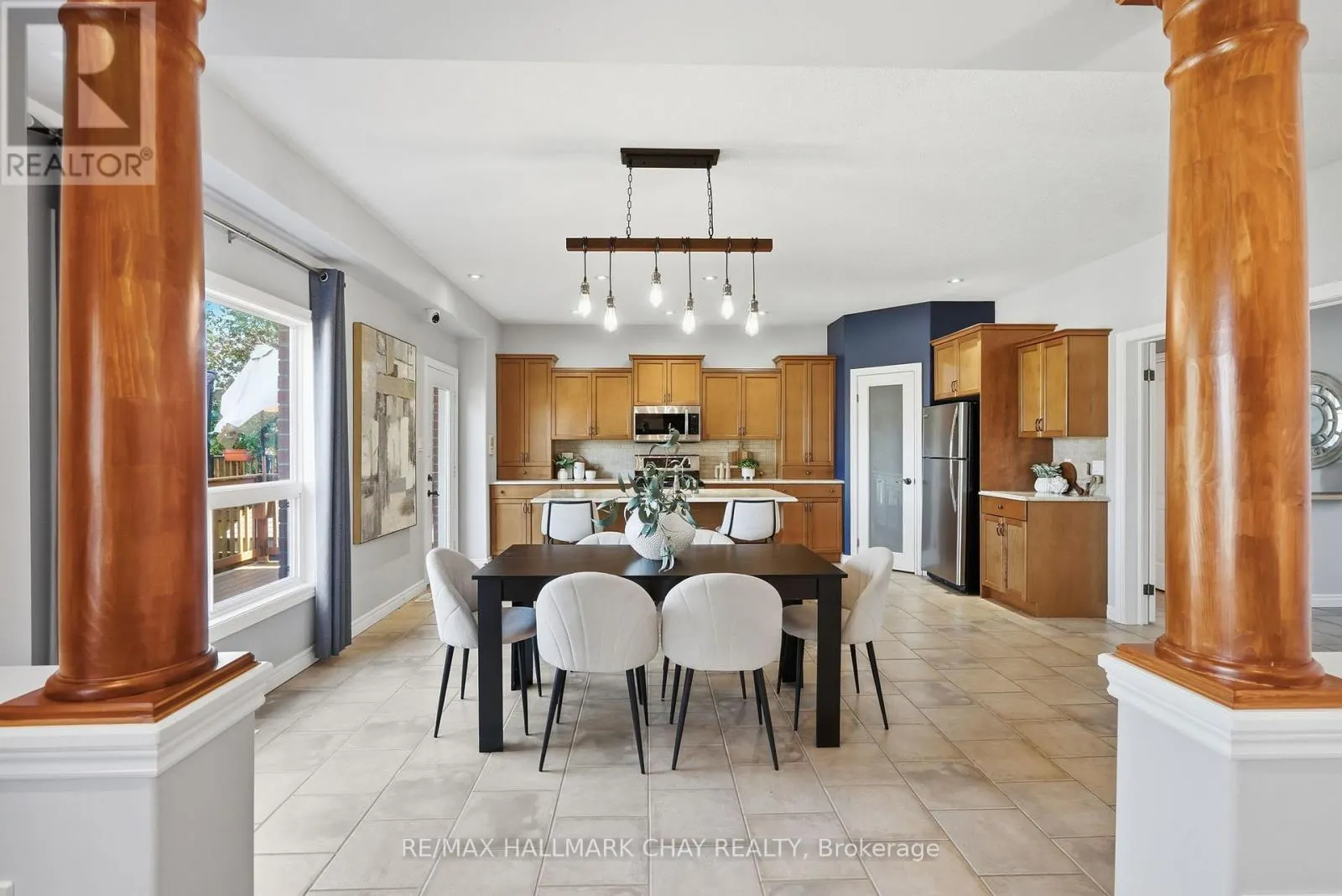 17 ARMEDA CLOW CRESCENT