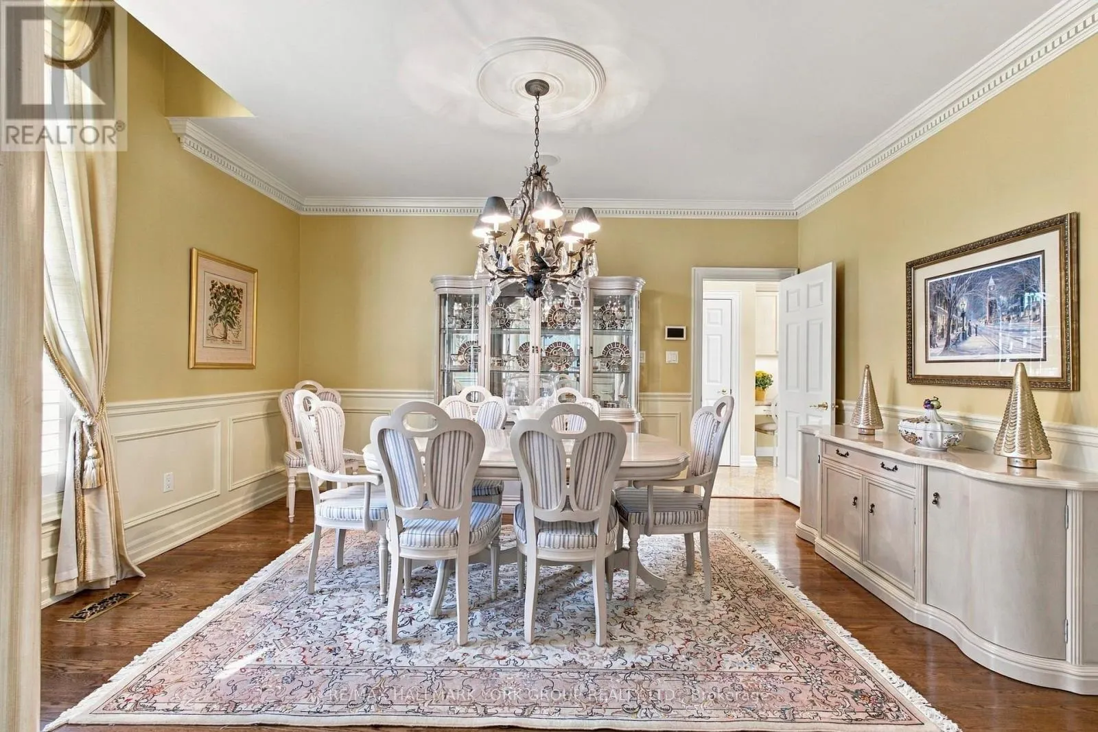 422 FALCONWOOD HOLLOW