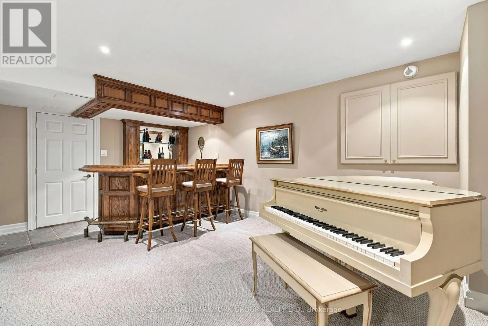 422 FALCONWOOD HOLLOW