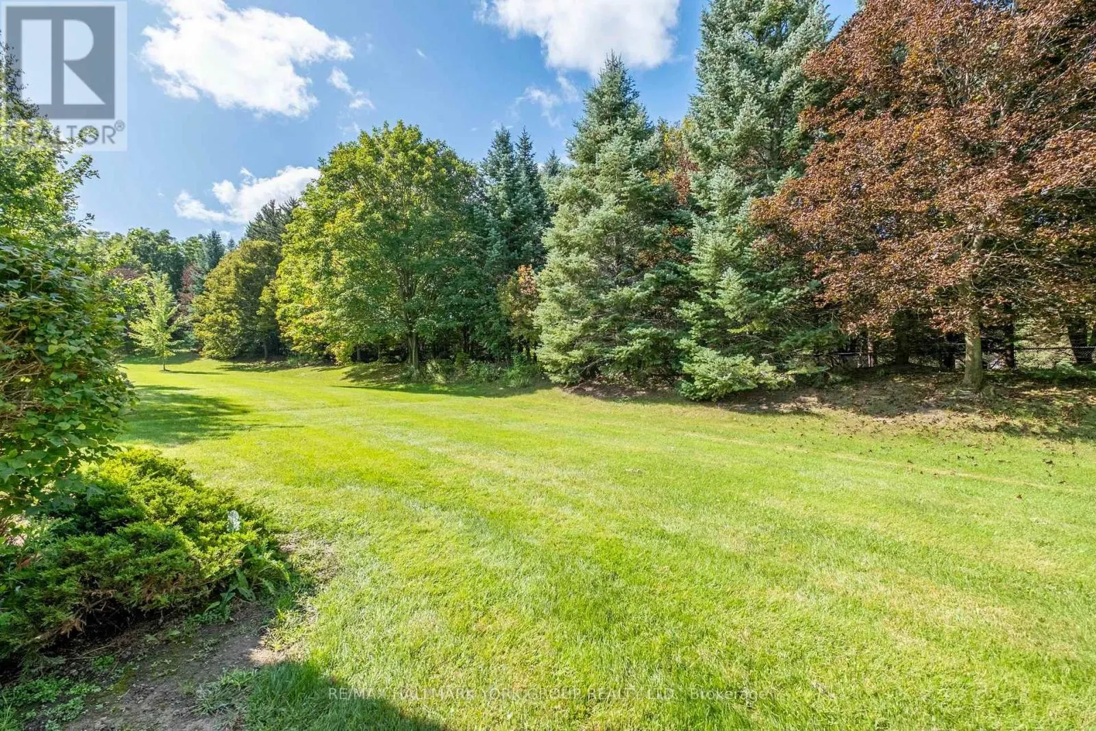 422 FALCONWOOD HOLLOW