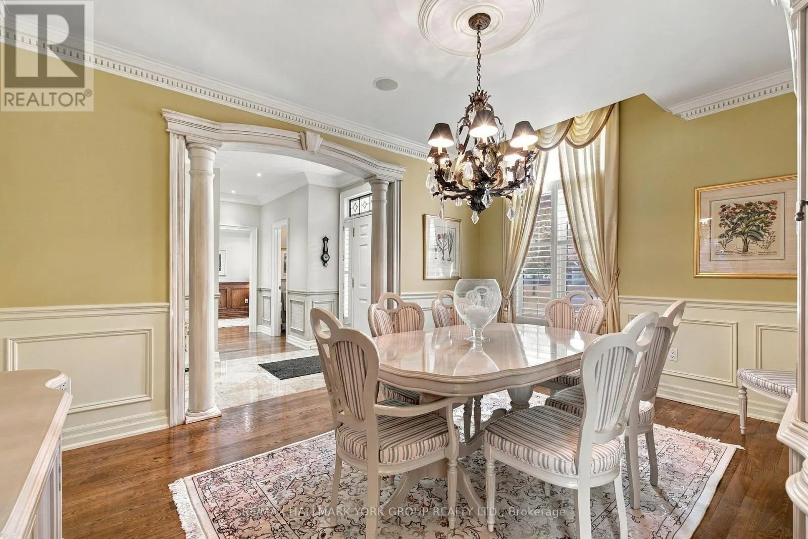 422 FALCONWOOD HOLLOW
