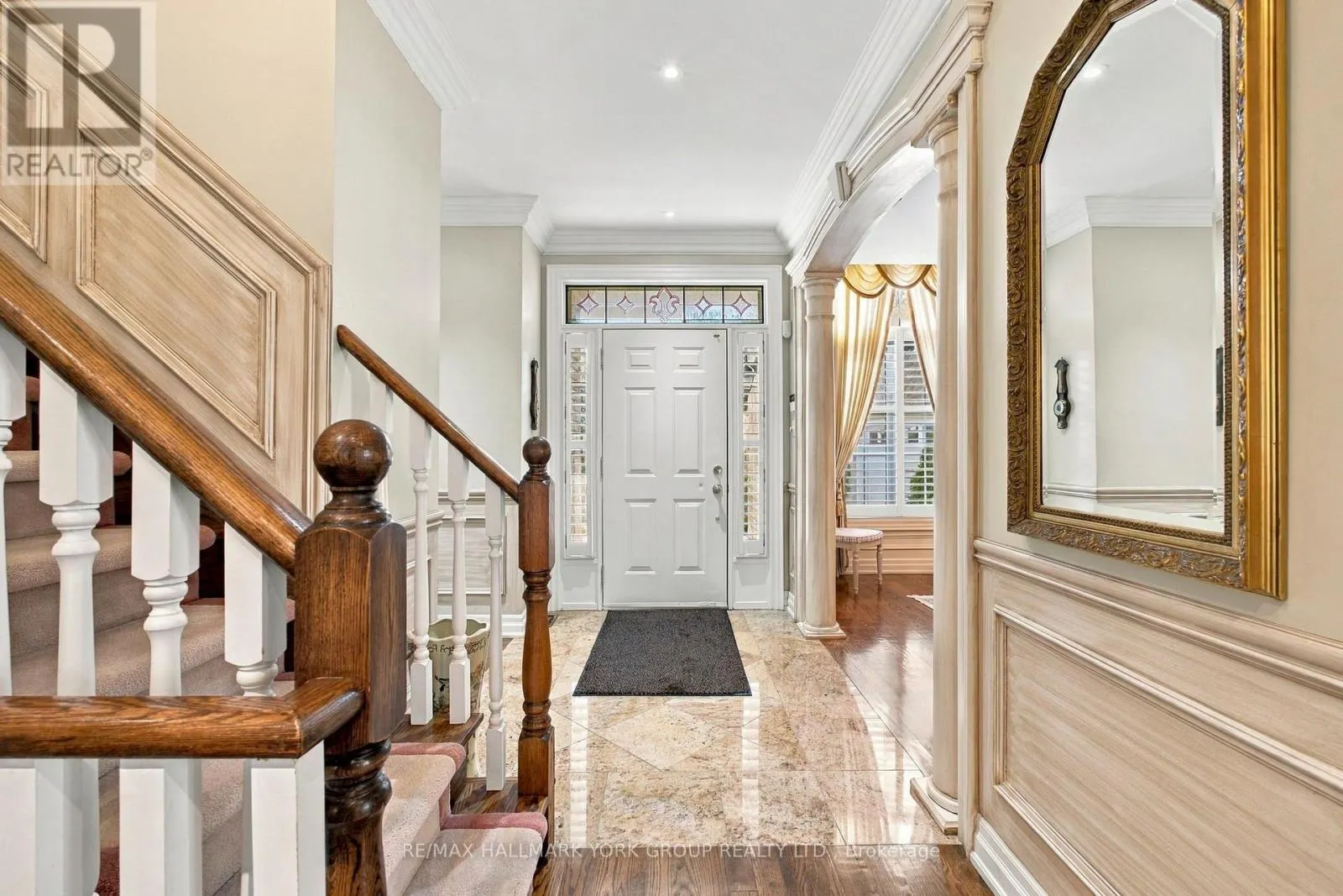 422 FALCONWOOD HOLLOW