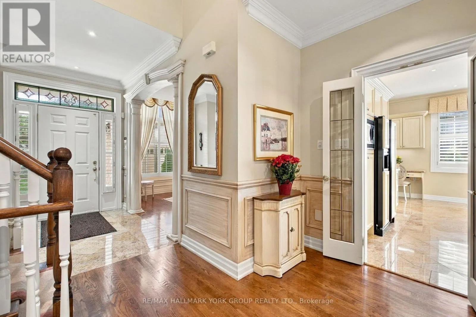 422 FALCONWOOD HOLLOW
