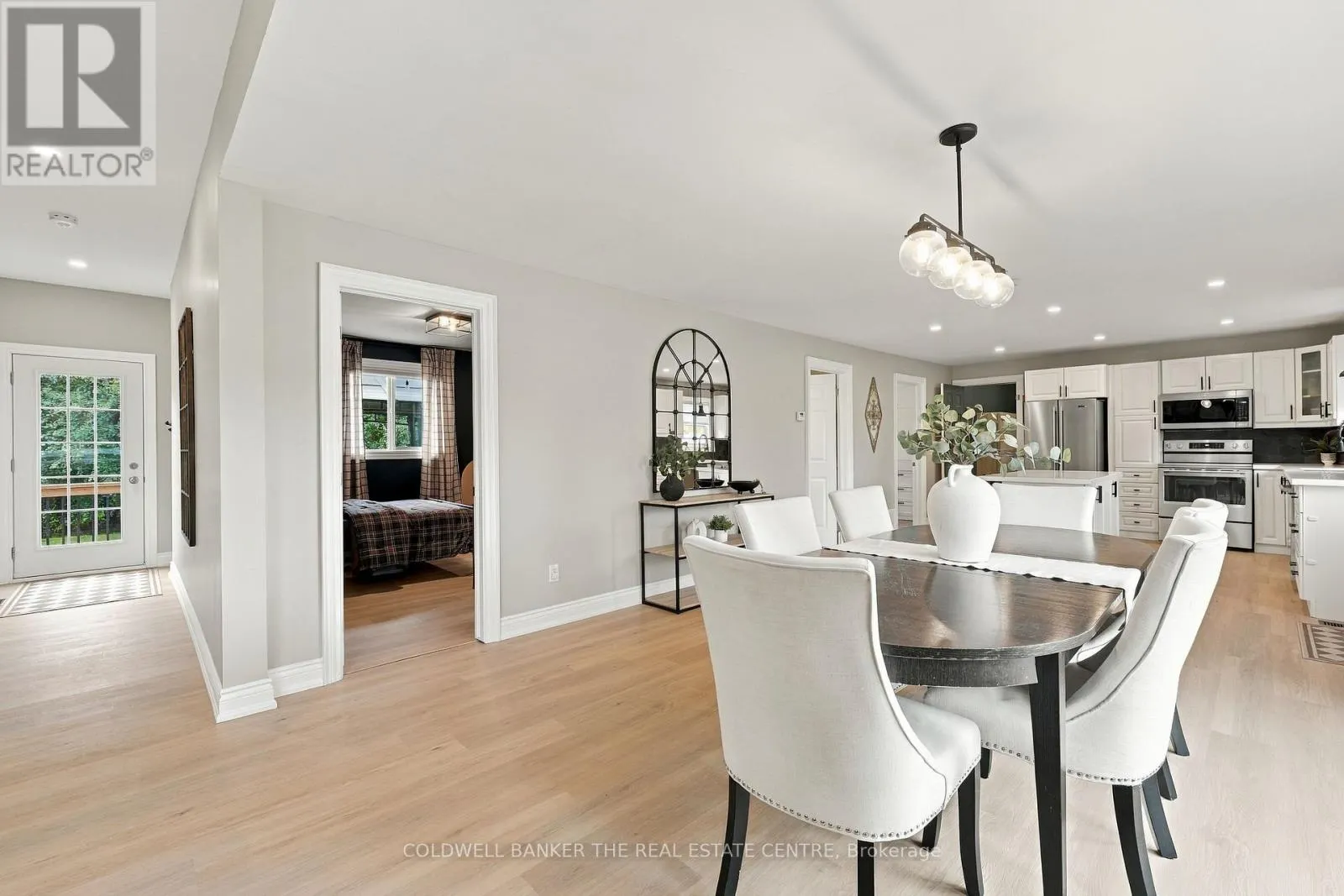 968 METRO ROAD N