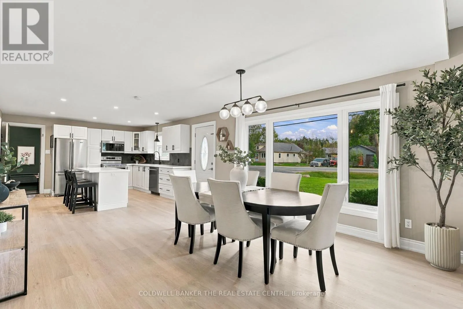 968 METRO ROAD N