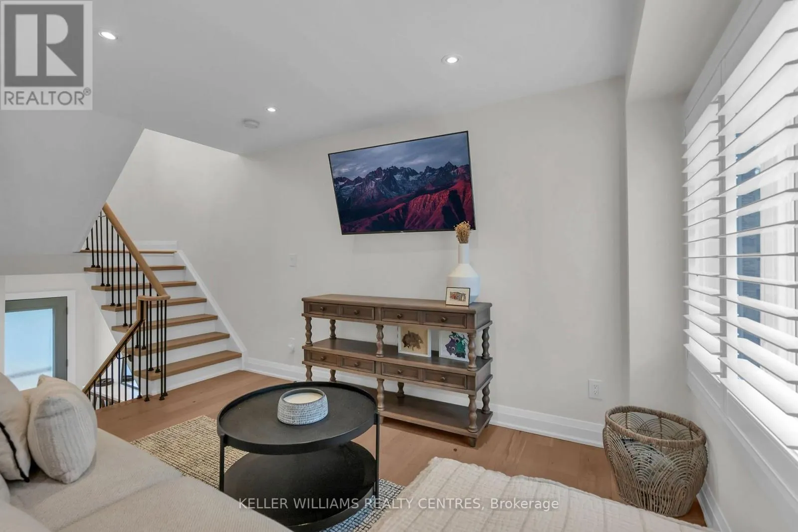 37 BOWLER STREET