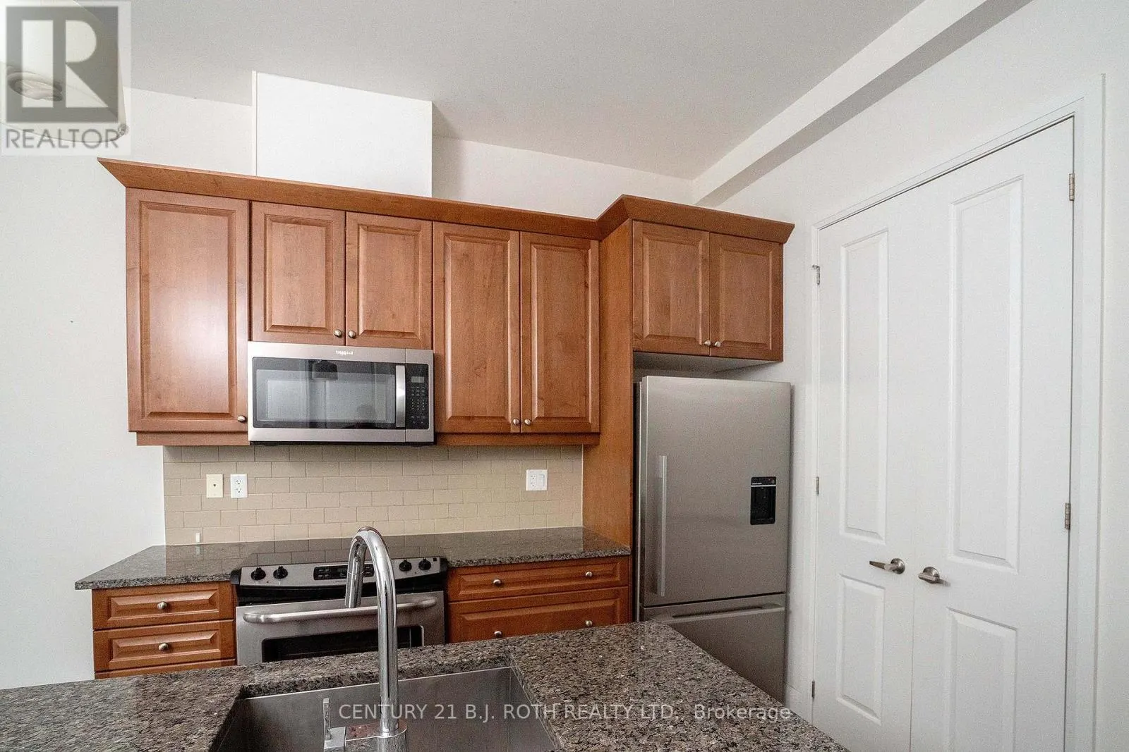 313 - 15277 YONGE STREET S