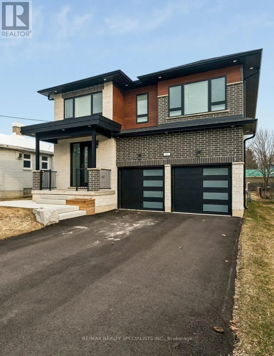44 ALBERT STREET W
