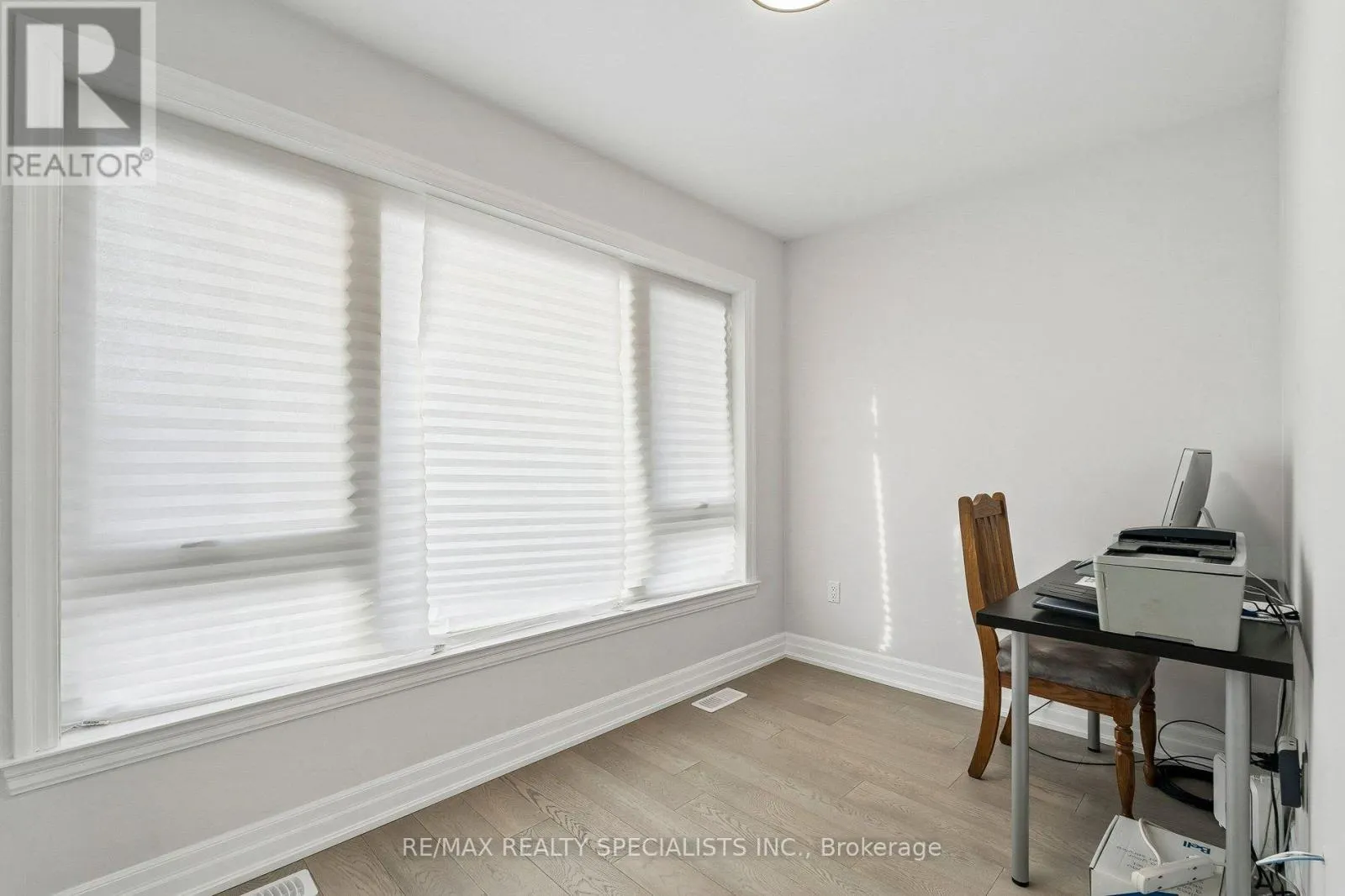 44 ALBERT STREET W