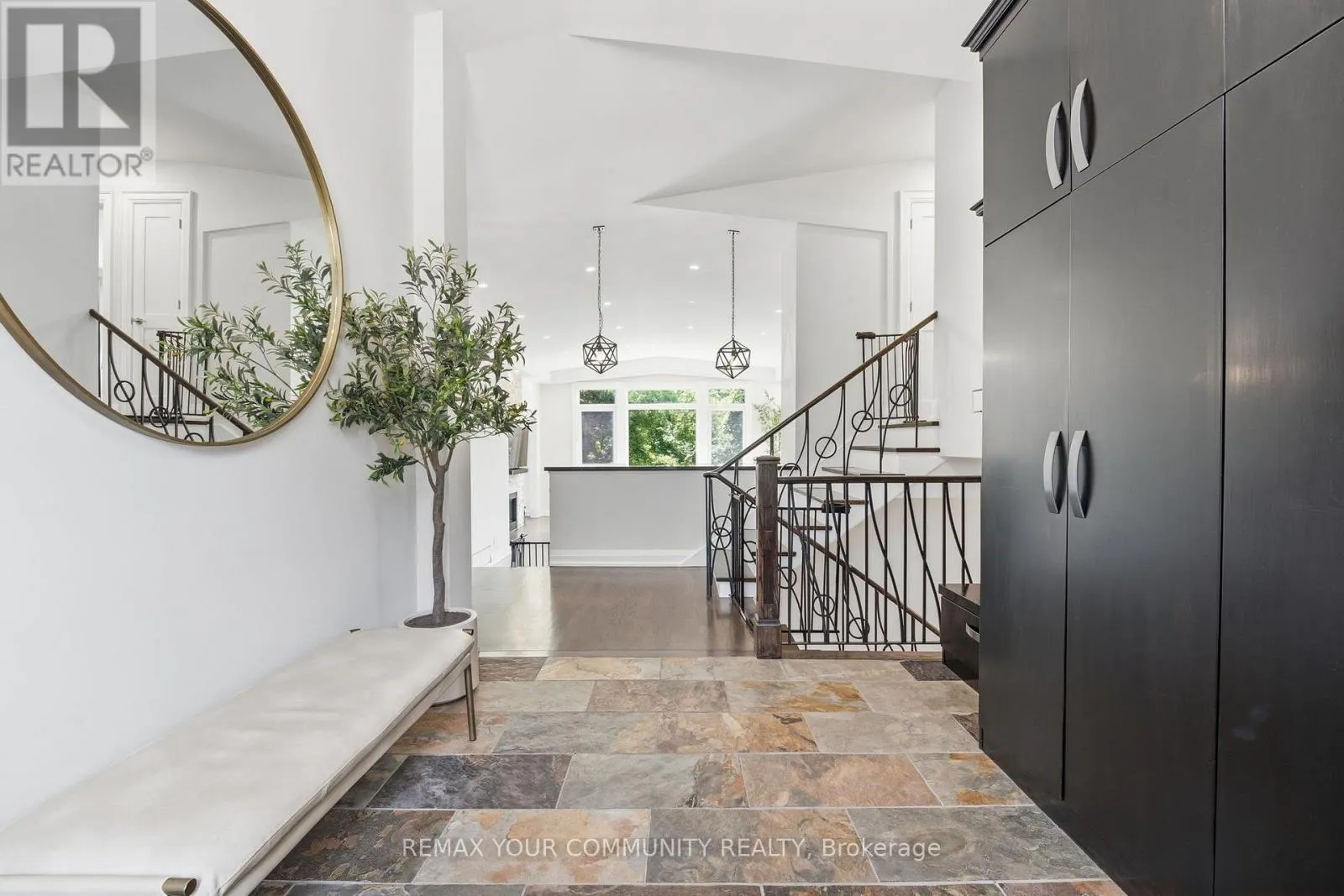 35 IDLESWIFT DRIVE