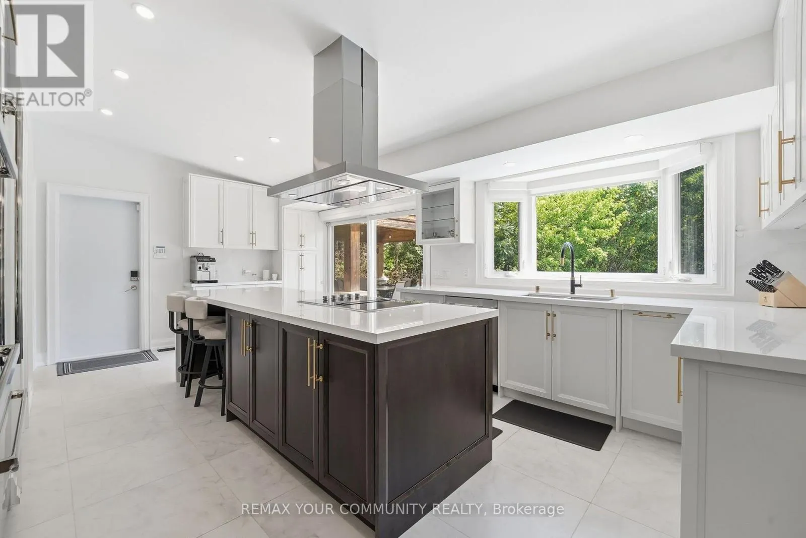 35 IDLESWIFT DRIVE