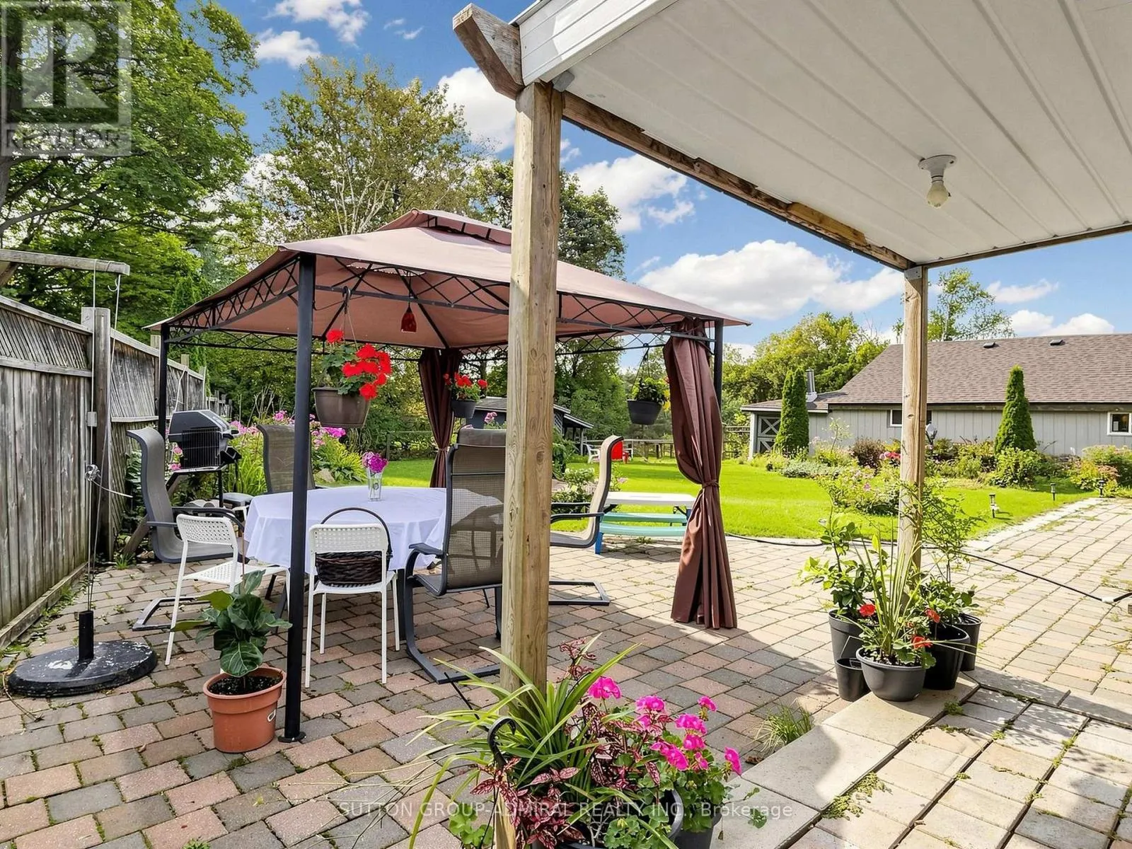 4631 AURORA ROAD