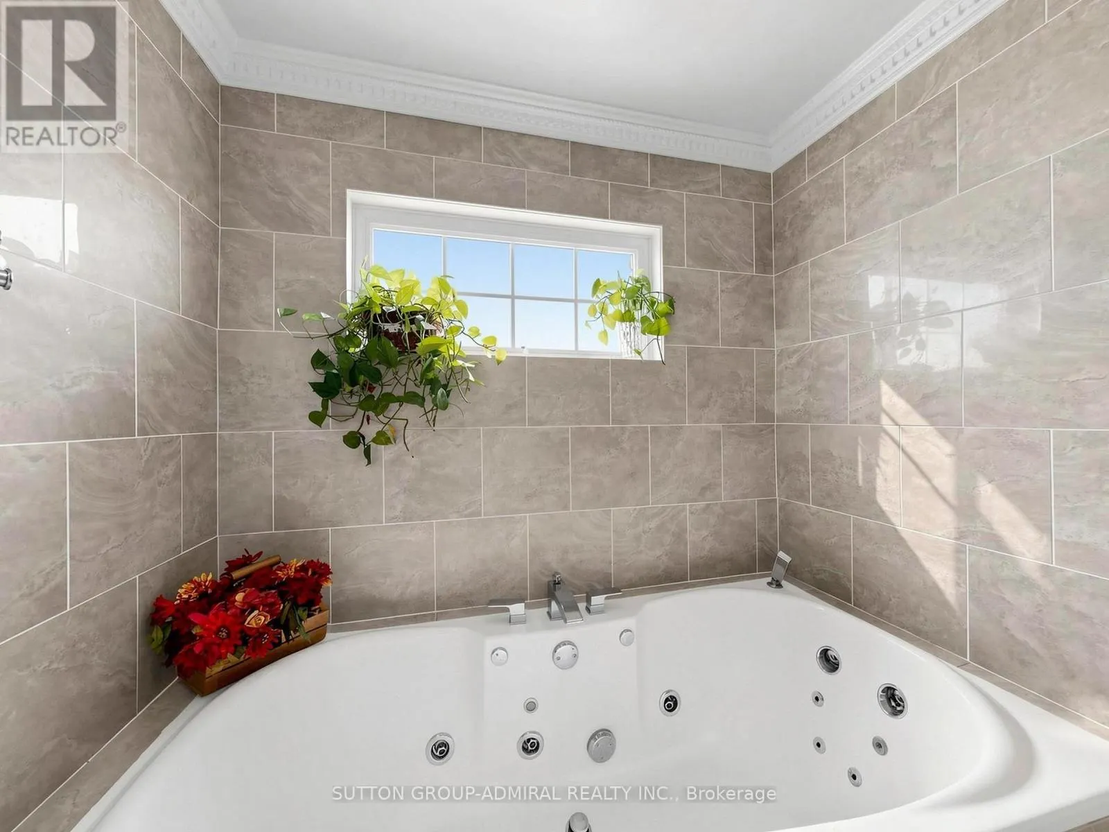 4631 AURORA ROAD