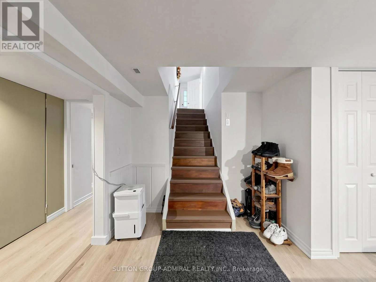 4631 AURORA ROAD