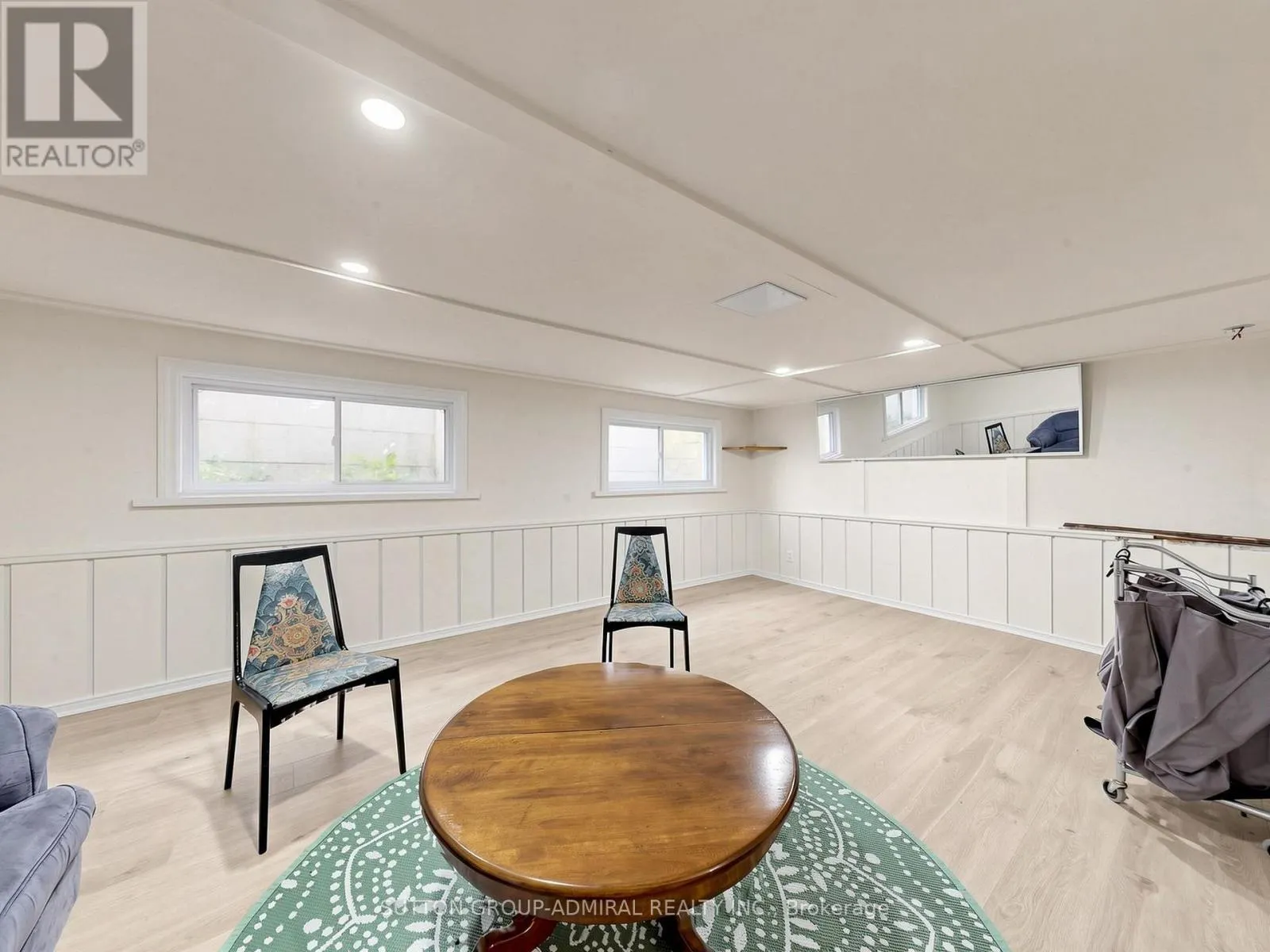 4631 AURORA ROAD