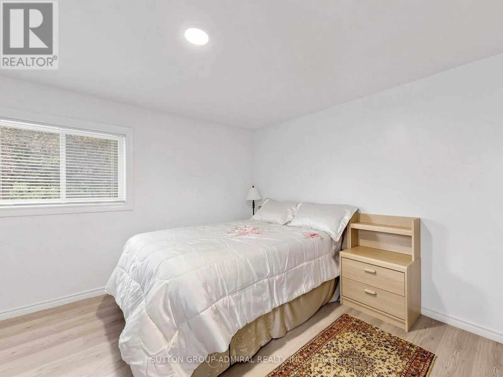 4631 AURORA ROAD