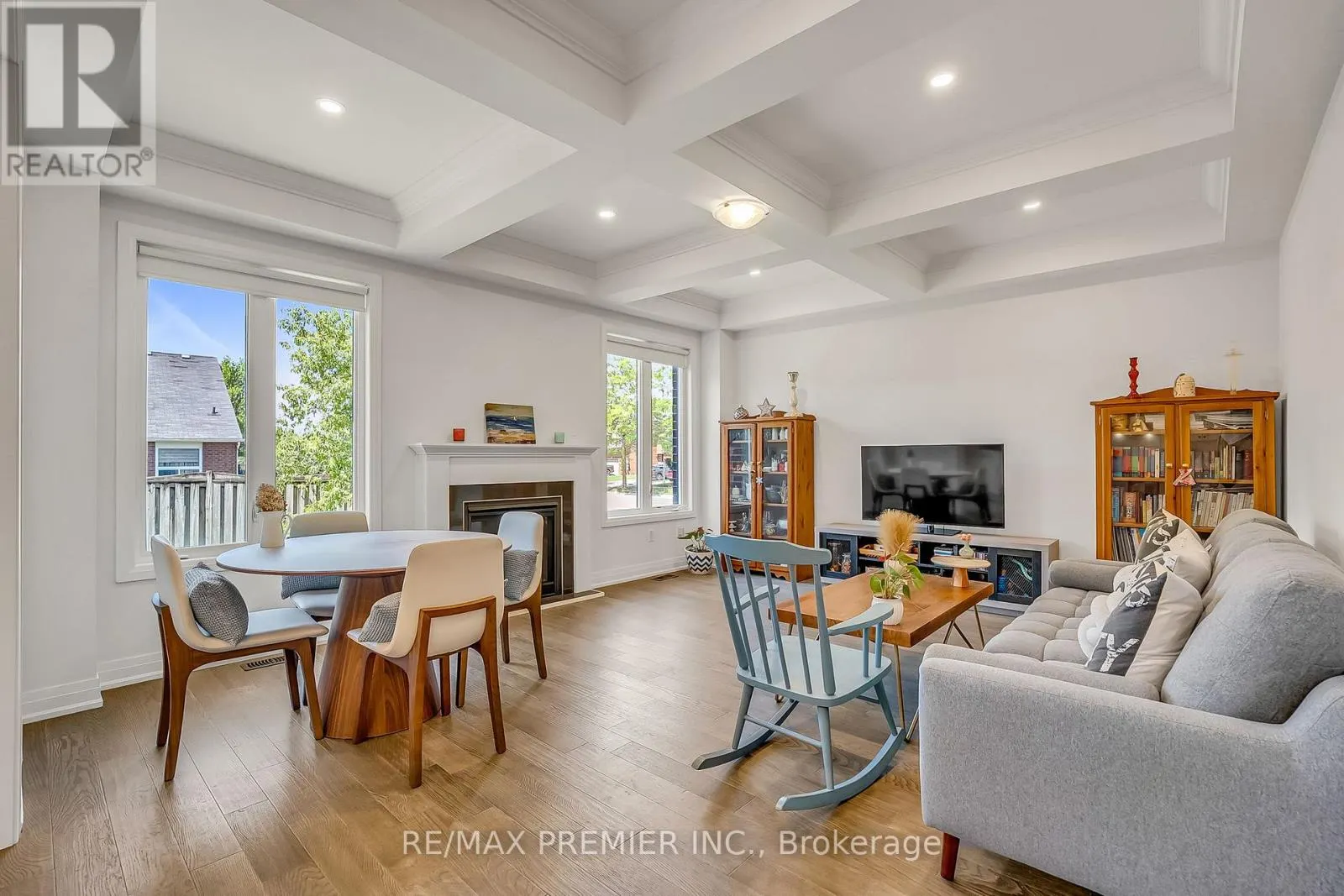 25 LOW BOULEVARD