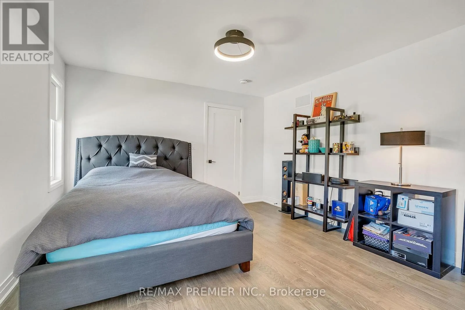 25 LOW BOULEVARD