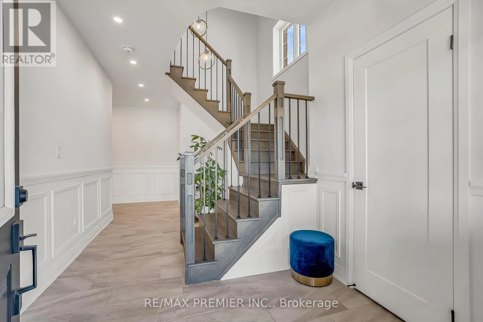 25 LOW BOULEVARD