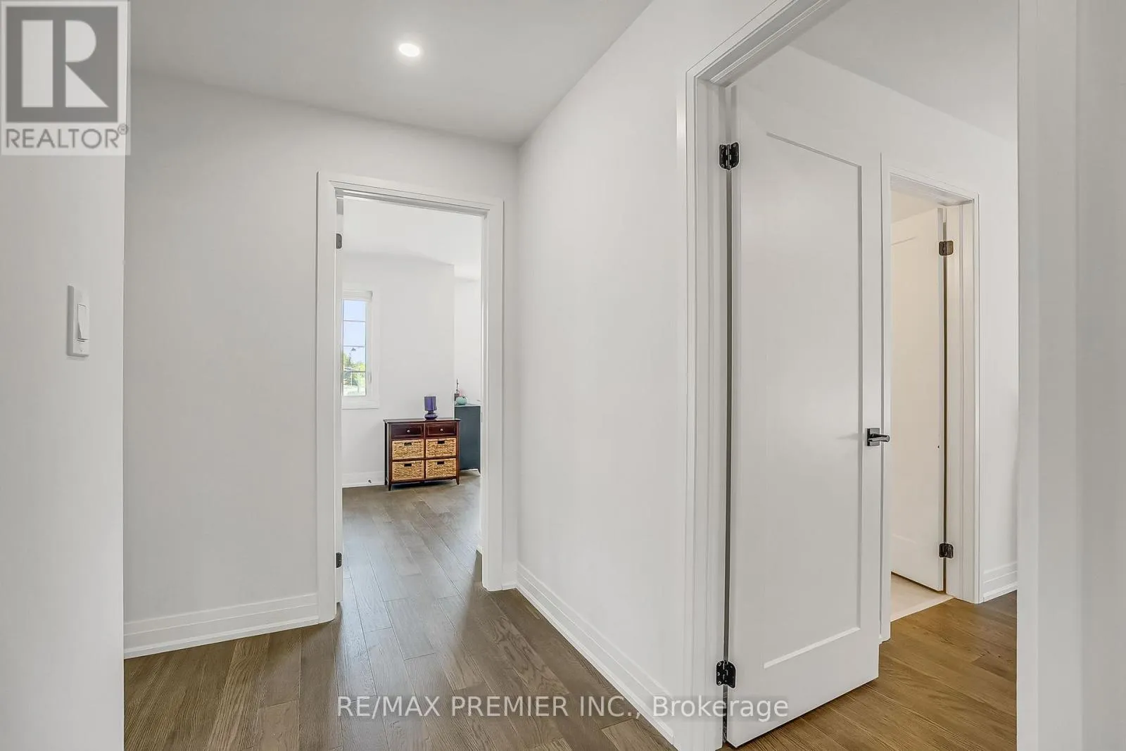 25 LOW BOULEVARD