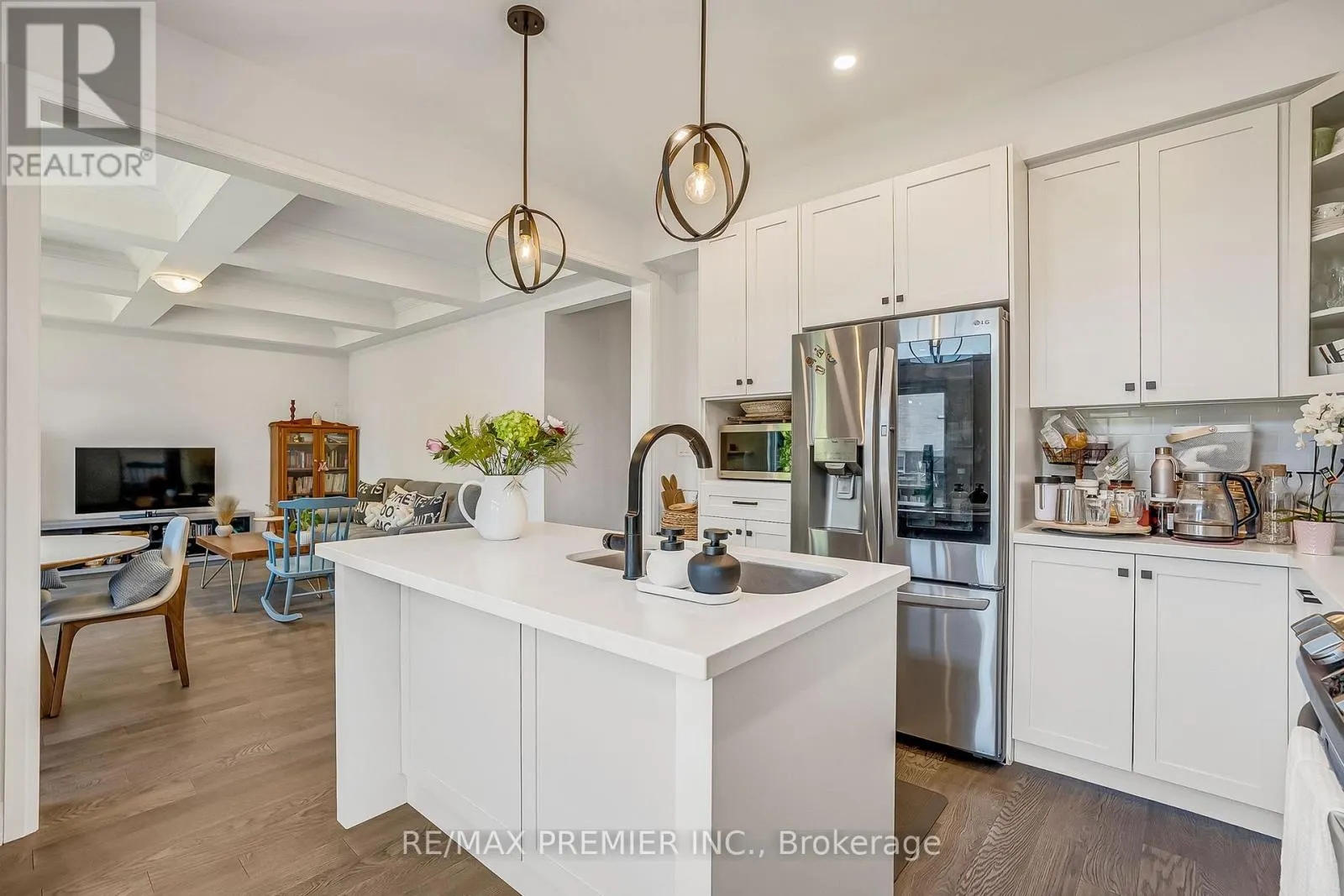 25 LOW BOULEVARD